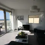 La Voile Blanche 1 فرونتينيان