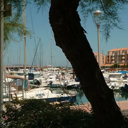 La Voile Blanche 1 *