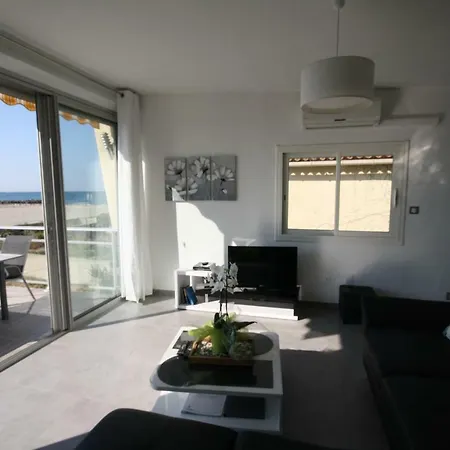 La Voile Blanche 1 Frontignan